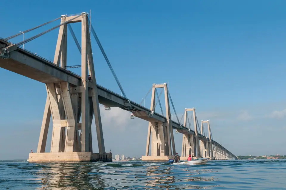 Puente General Rafael Urdaneta cruzando el lago de Maracaibo, en Venezuela